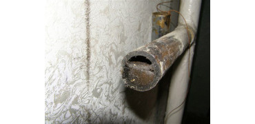 Методы прочистки старых чугунных труб в системе канализации